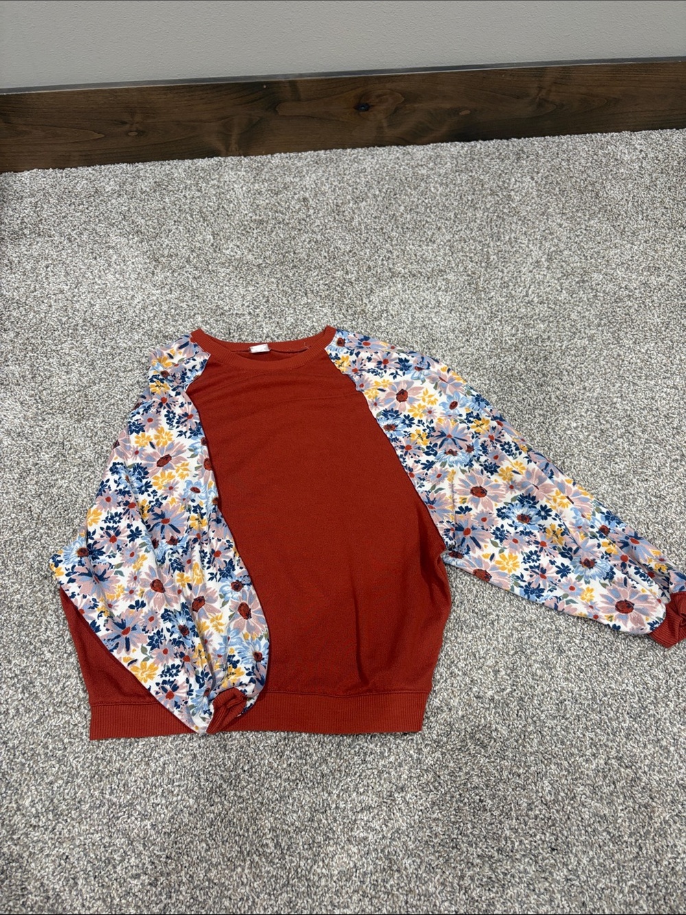 Rust Floral Sleeve Pullover